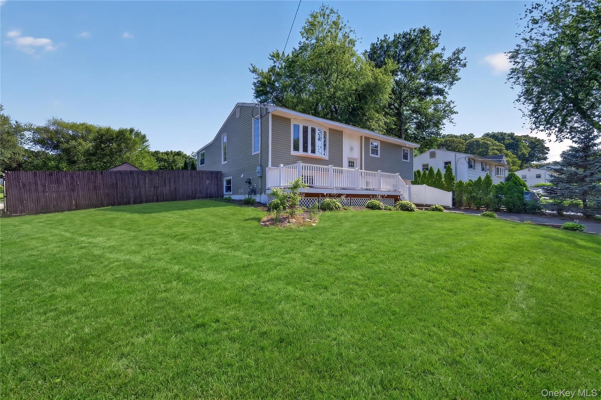 42 Crestwood Lane Property Photo 6