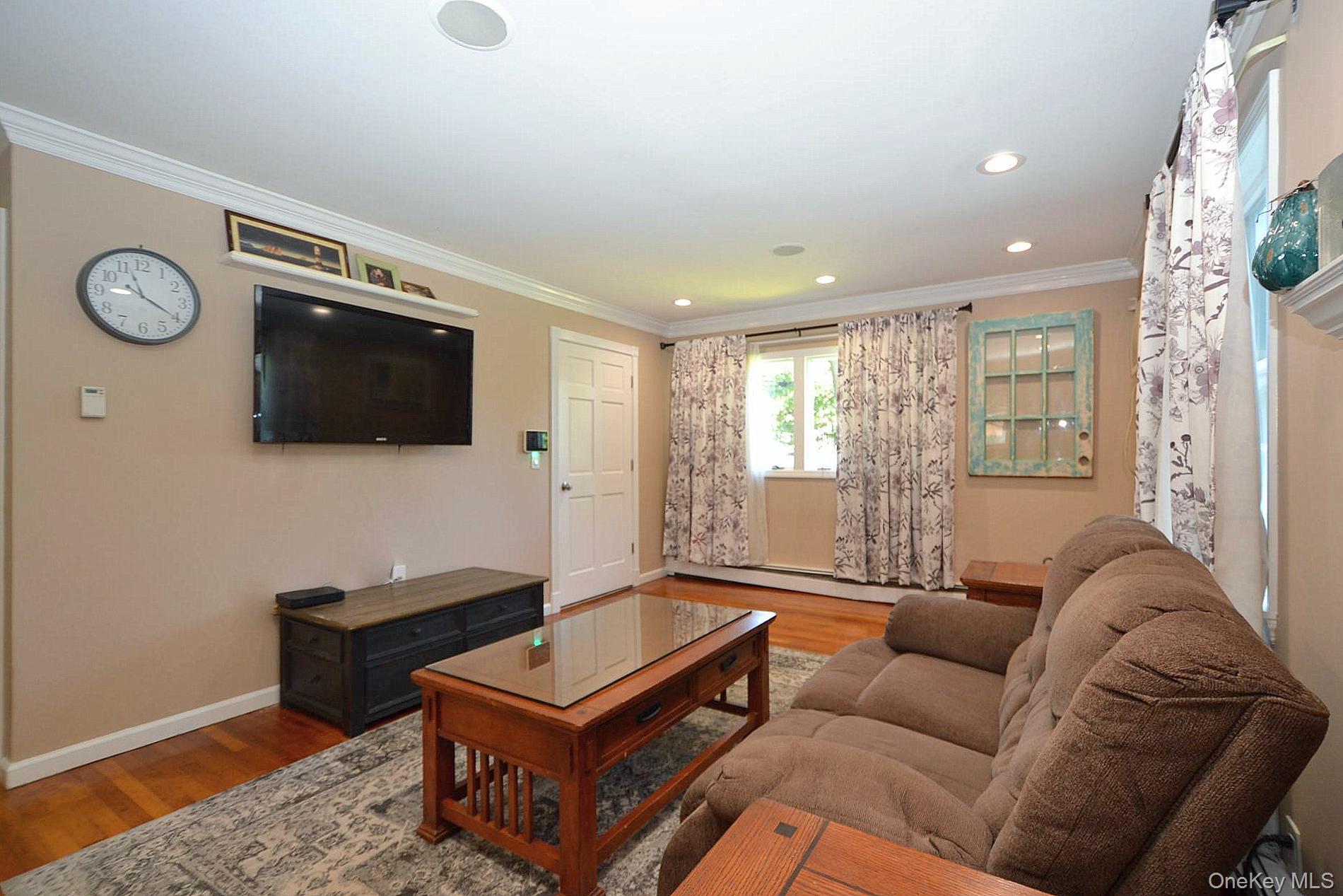 82 Stahley Street Property Photo 5