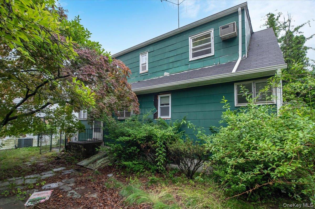 72 Twin Avenue Property Photo 1