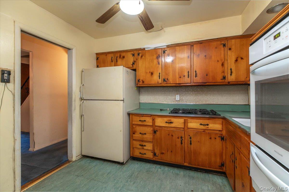 72 Twin Avenue Property Photo 6