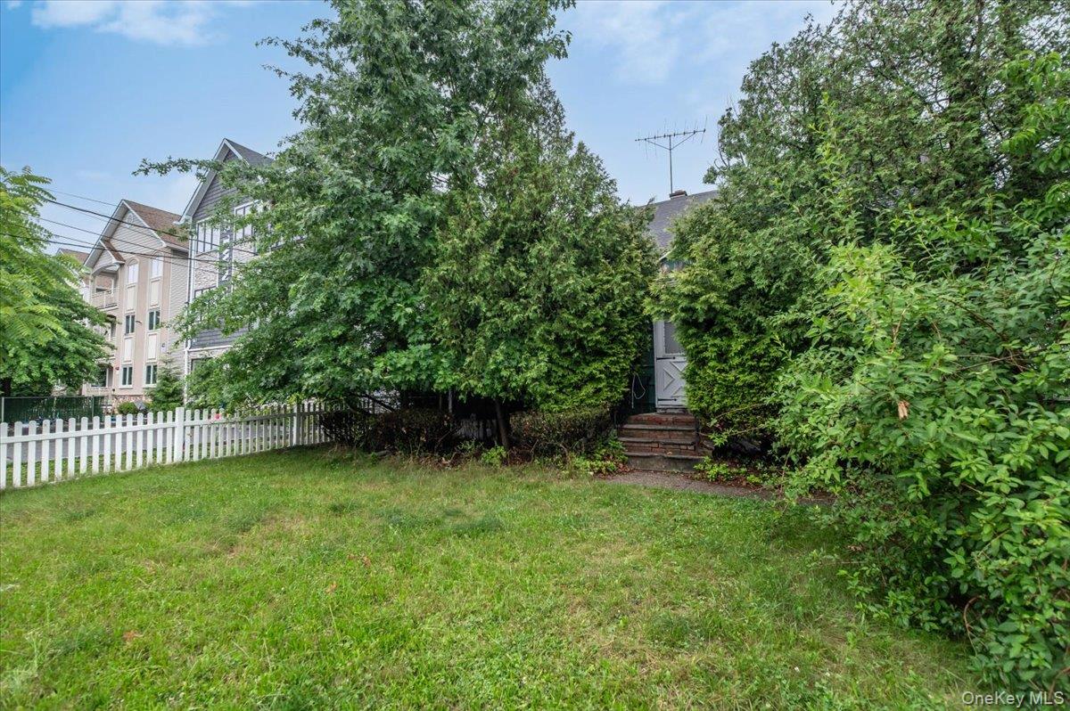 72 Twin Avenue Property Photo 23