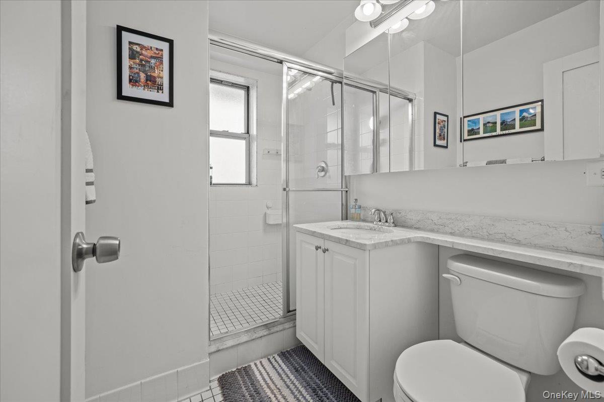 2500 Johnson Avenue 11p Property Photo 13