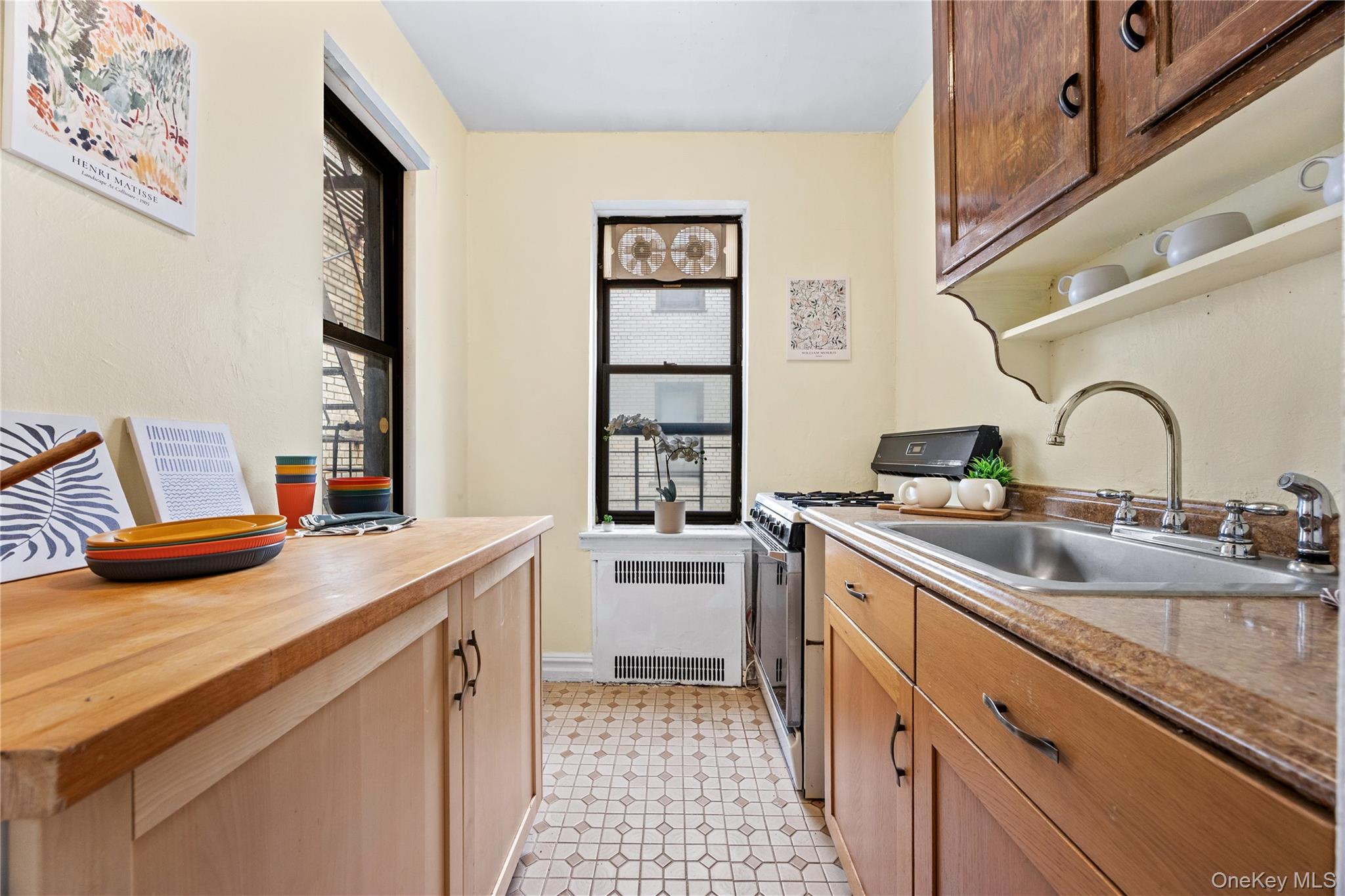 35-35 75th Street 522 Property Photo 8