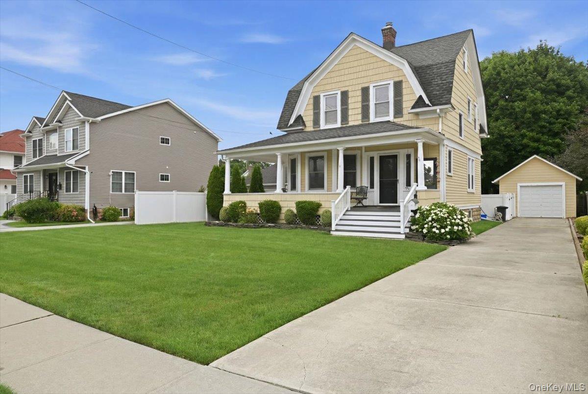 991 Cottage Place Property Photo 3