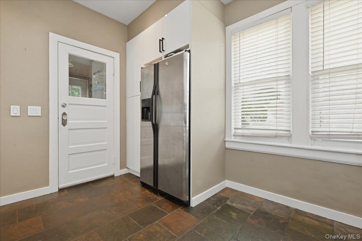 991 Cottage Place Property Photo 15