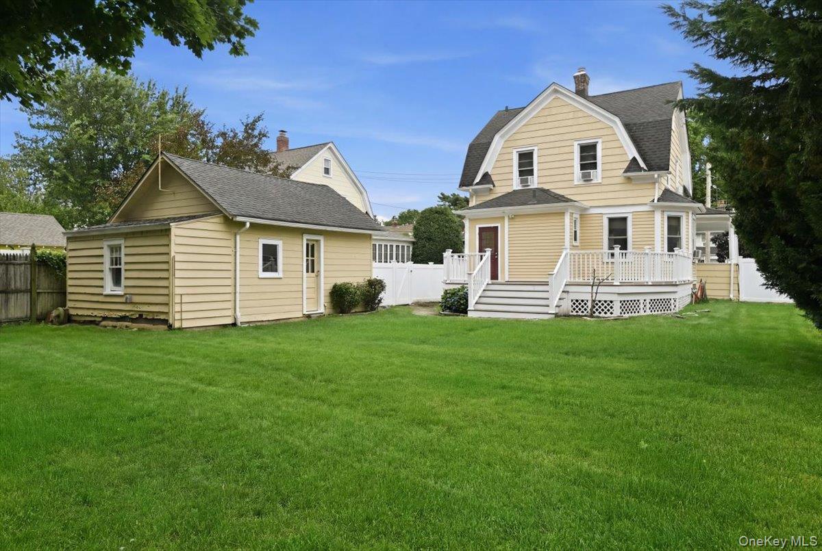 991 Cottage Place Property Photo 32