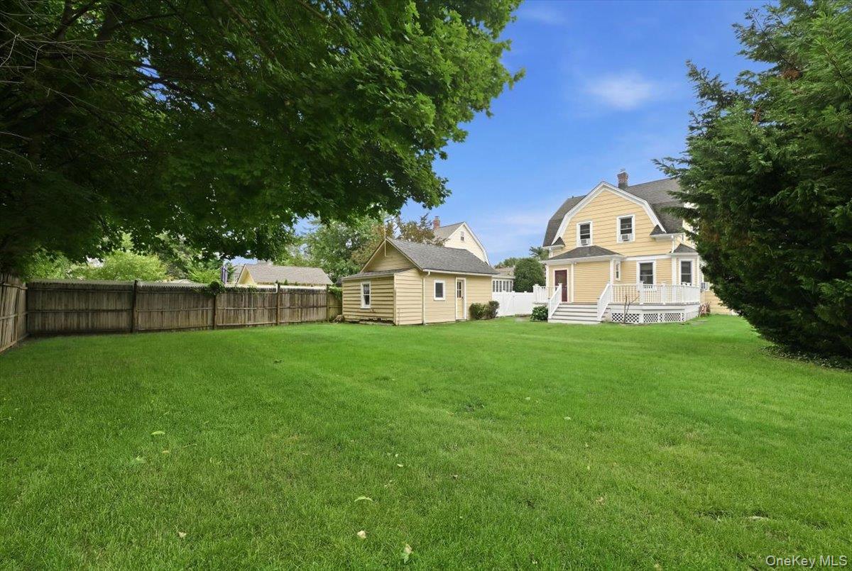 991 Cottage Place Property Photo 33