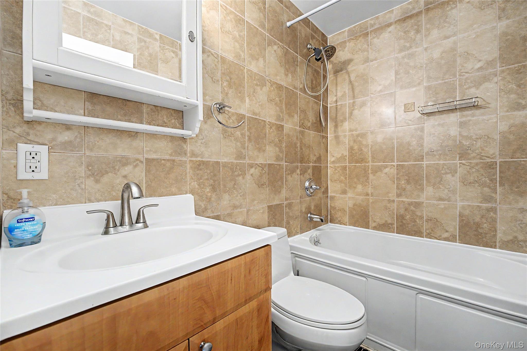 3138 137th Street 7b Property Photo 9