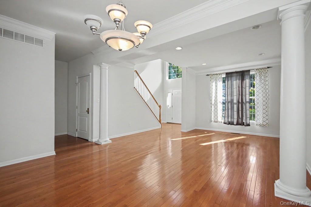 427 Vassar Place Property Photo 4