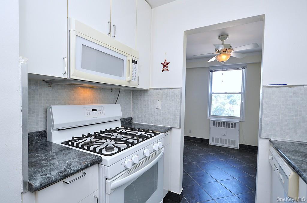 1853 Central Park Avenue 3f Property Photo 15