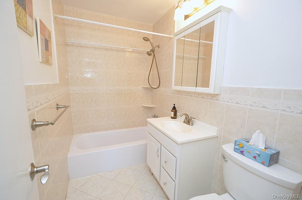 1853 Central Park Avenue 3f Property Photo 28