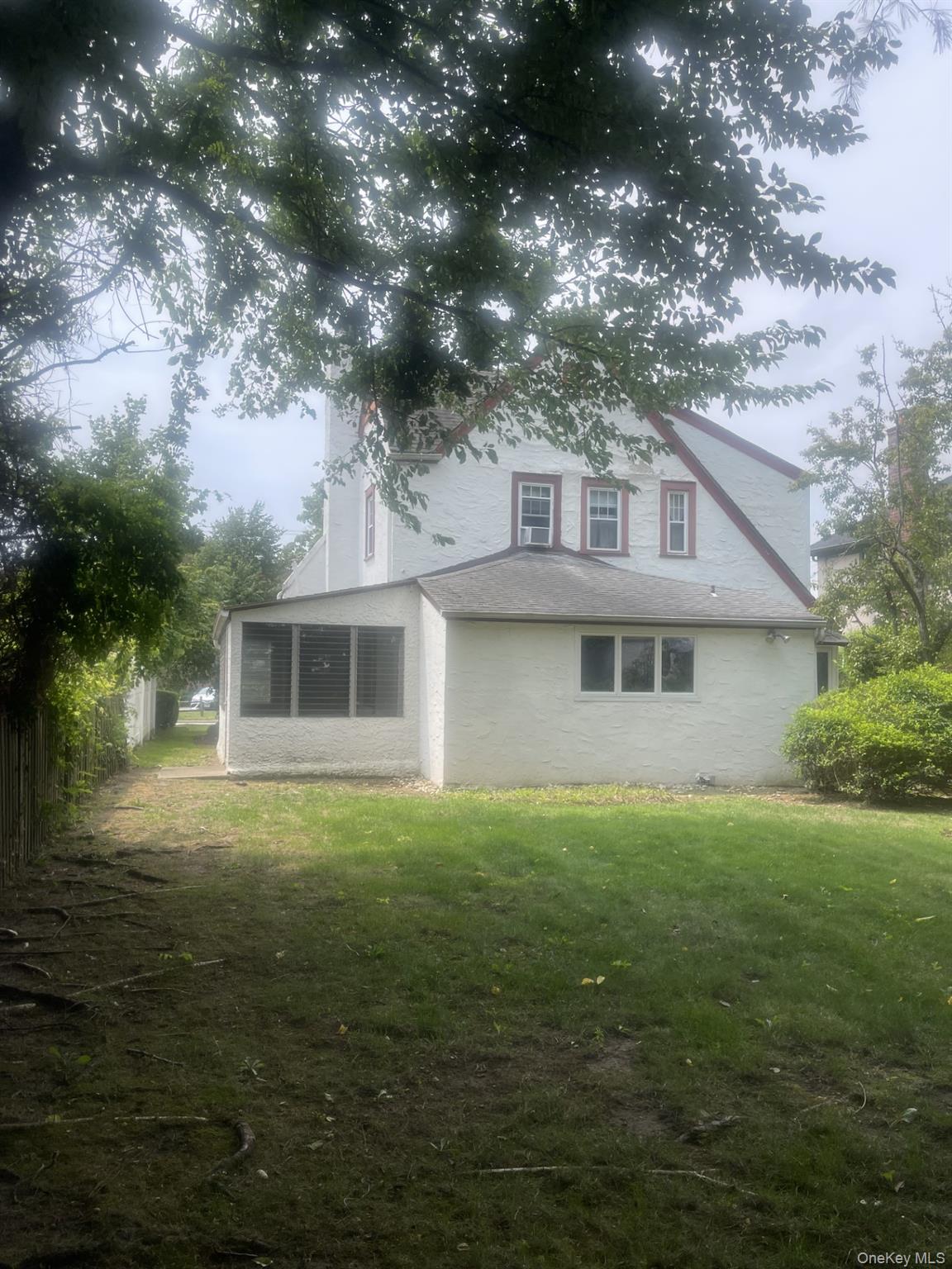334 Westwood Road Property Photo 3