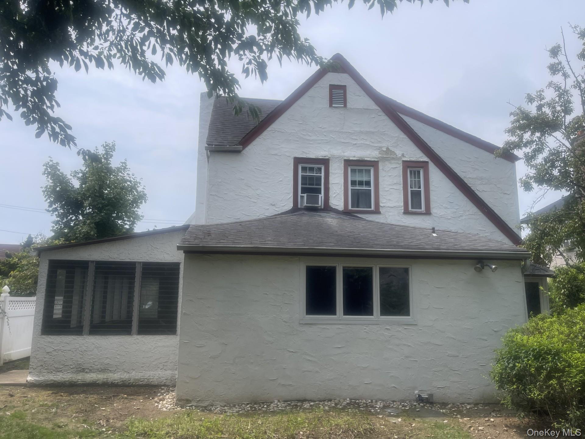 334 Westwood Road Property Photo 4
