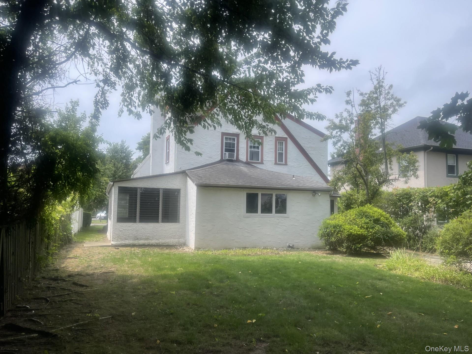 334 Westwood Road Property Photo 5