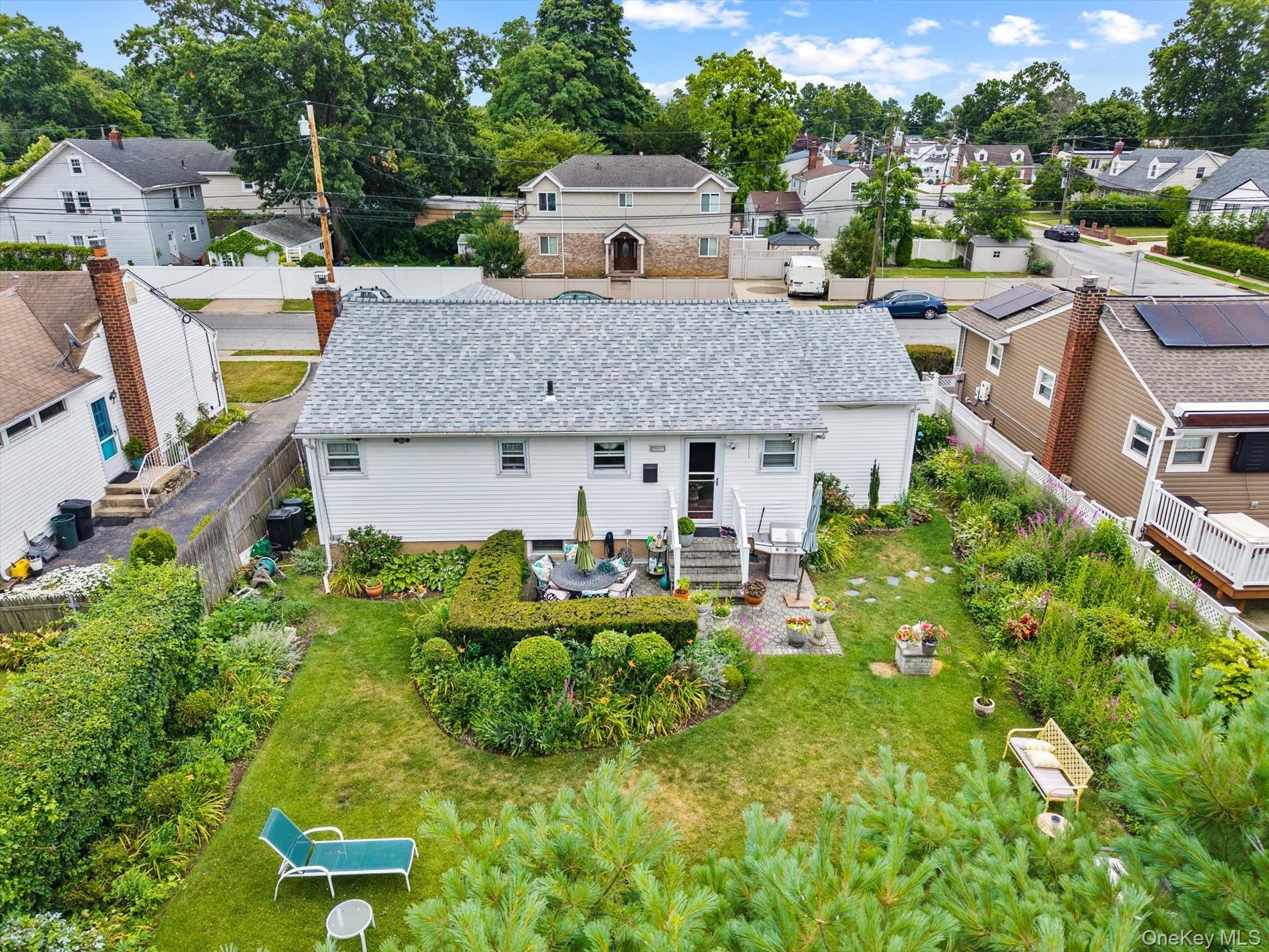 1219 Warwick Street Property Photo 22