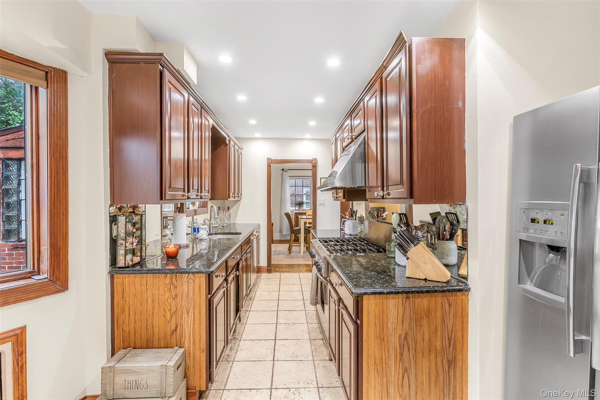 254 E Argyle Street Property Photo 8