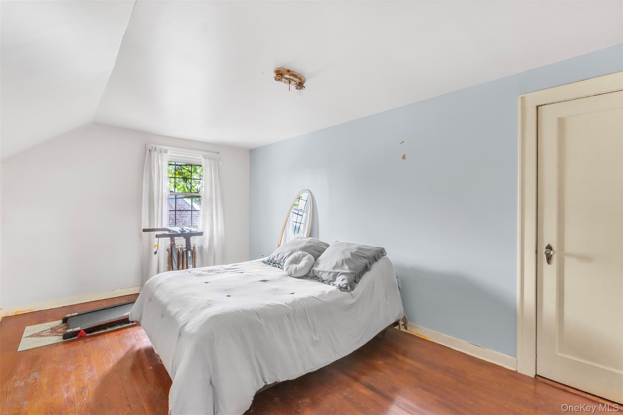 254 E Argyle Street Property Photo 14