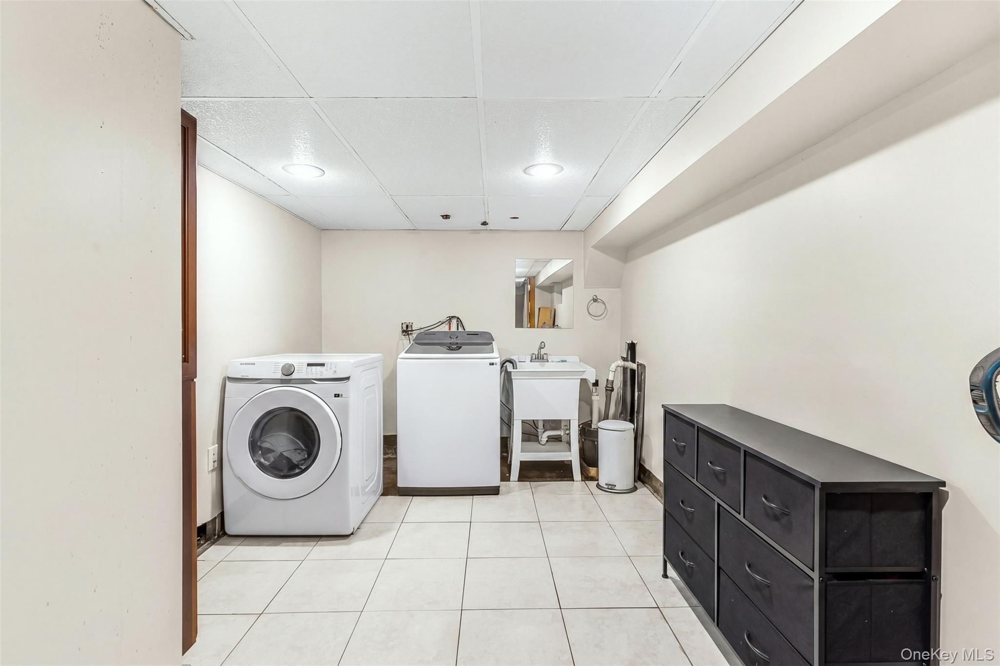 254 E Argyle Street Property Photo 16