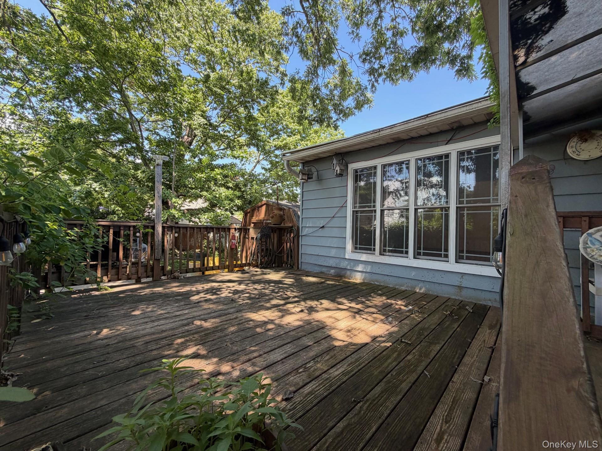 1067 N New York Drive Property Photo 7