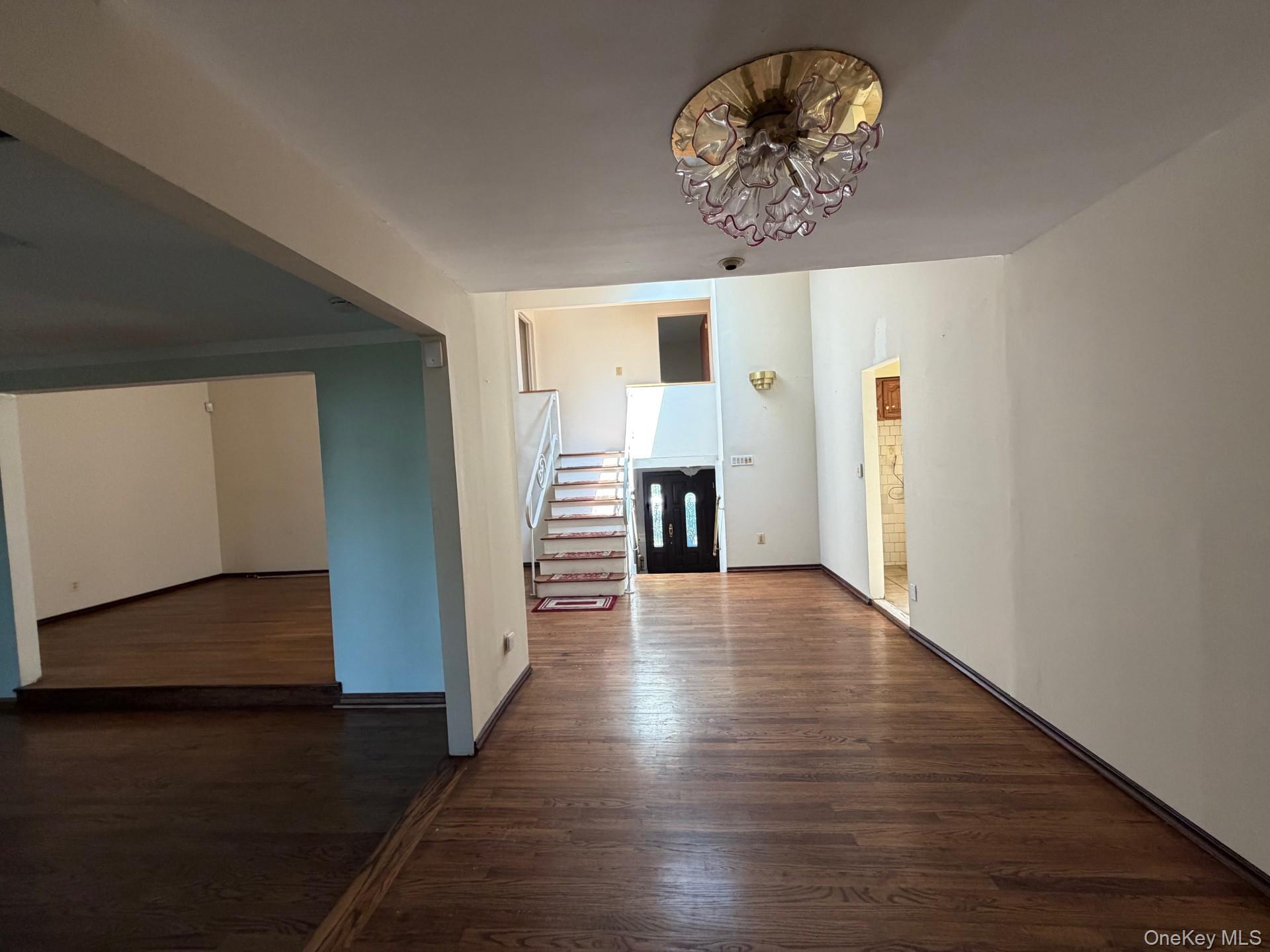1067 N New York Drive Property Photo 16