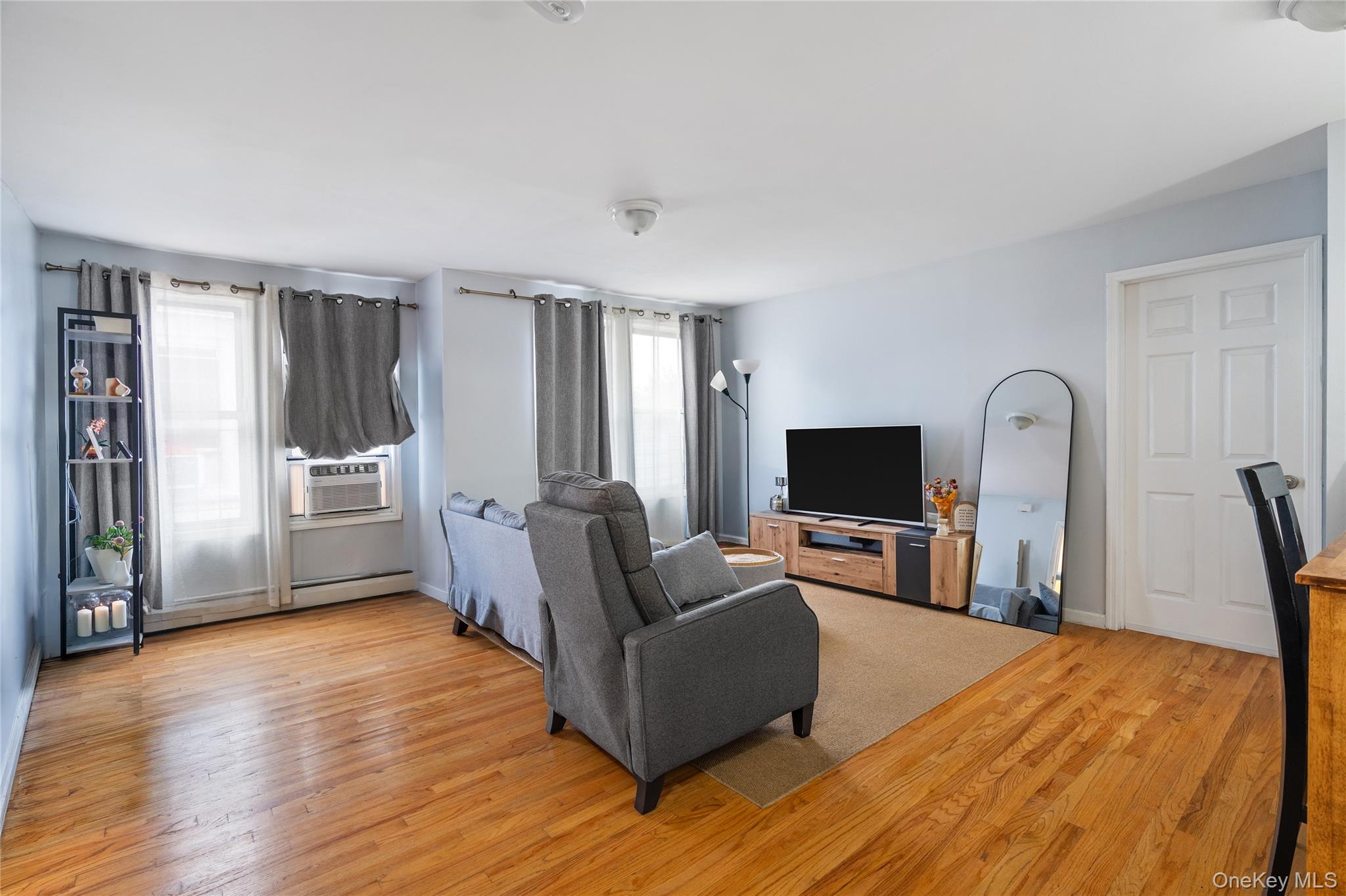 33-32 89th Street Property Photo 4