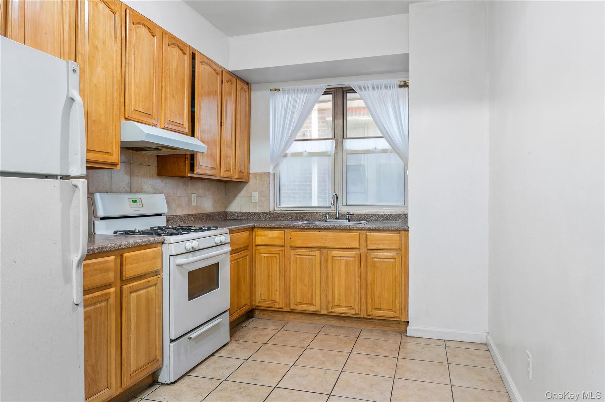 33-32 89th Street Property Photo 9
