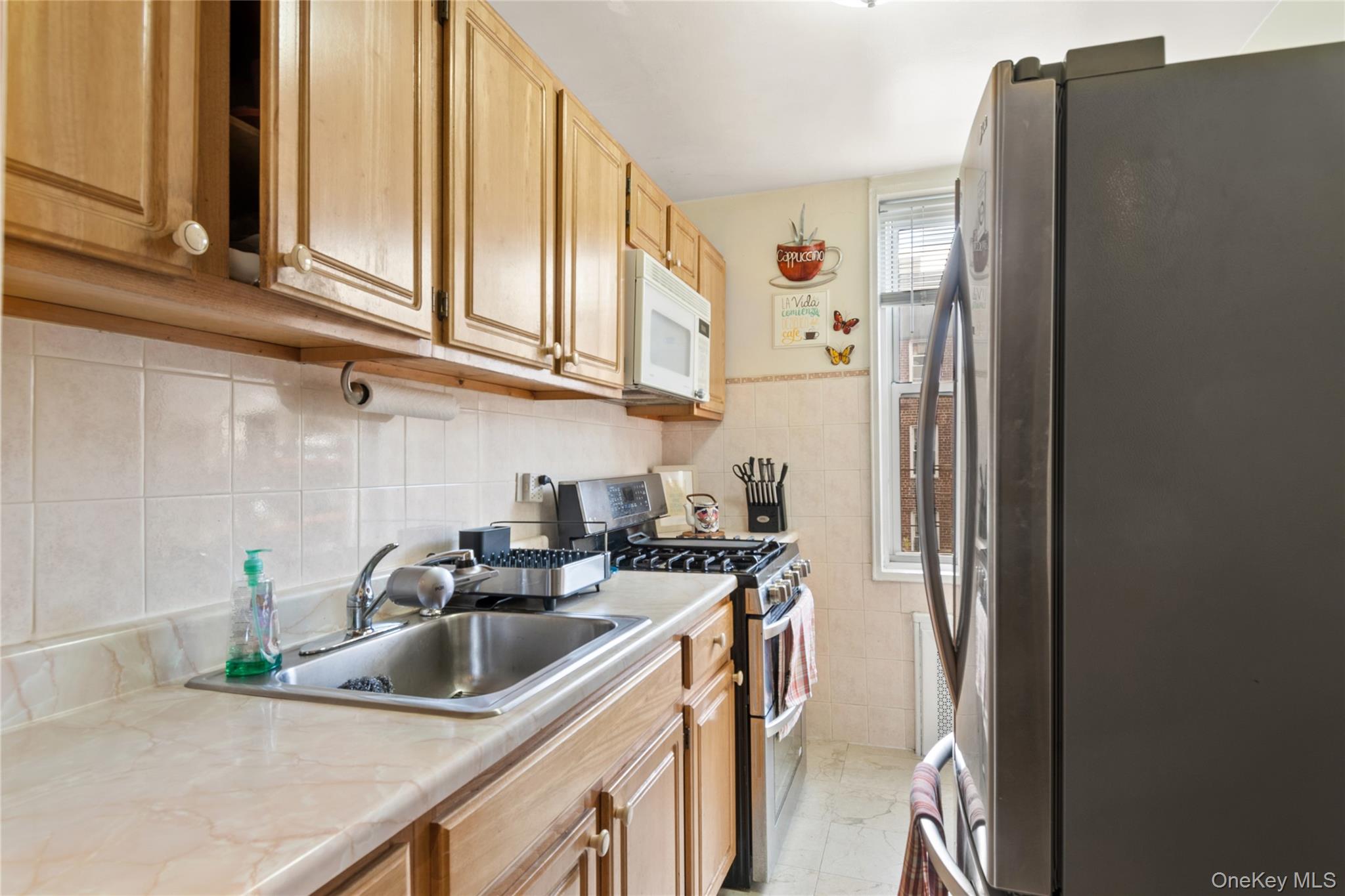 1480 Thieriot Avenue 5m Property Photo 3