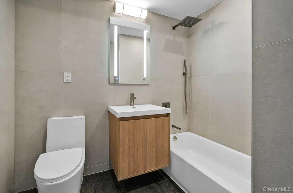 2525 31st Avenue 7a Property Photo 5