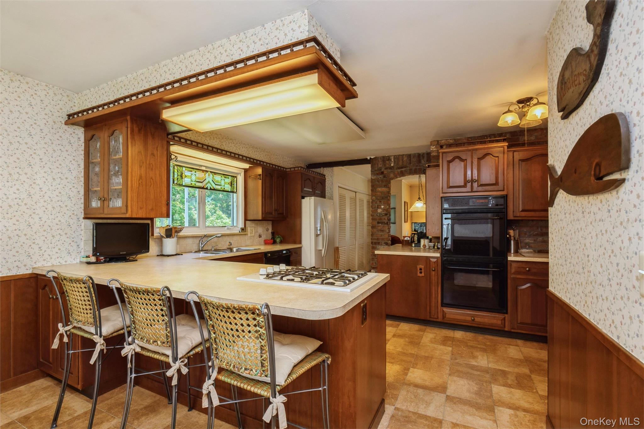 199 N Country Road Property Photo 8