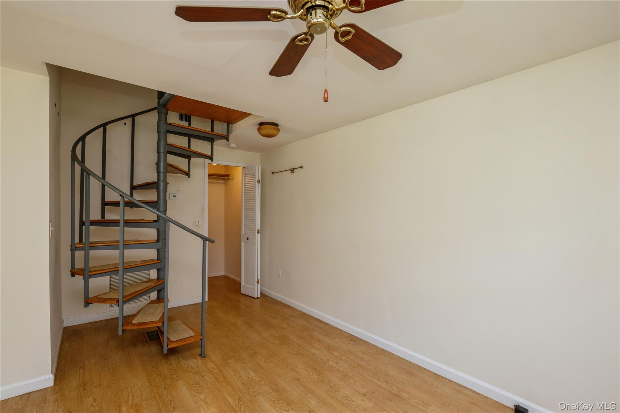 199 N Country Road Property Photo 35