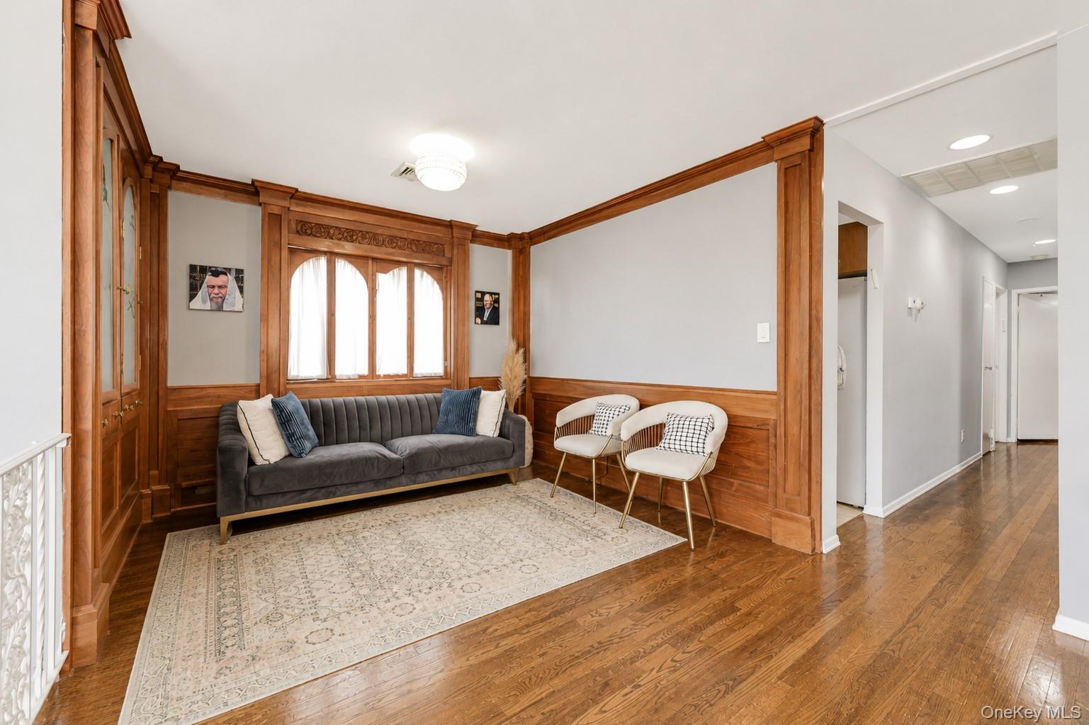 735 Elvira Avenue Property Photo 4