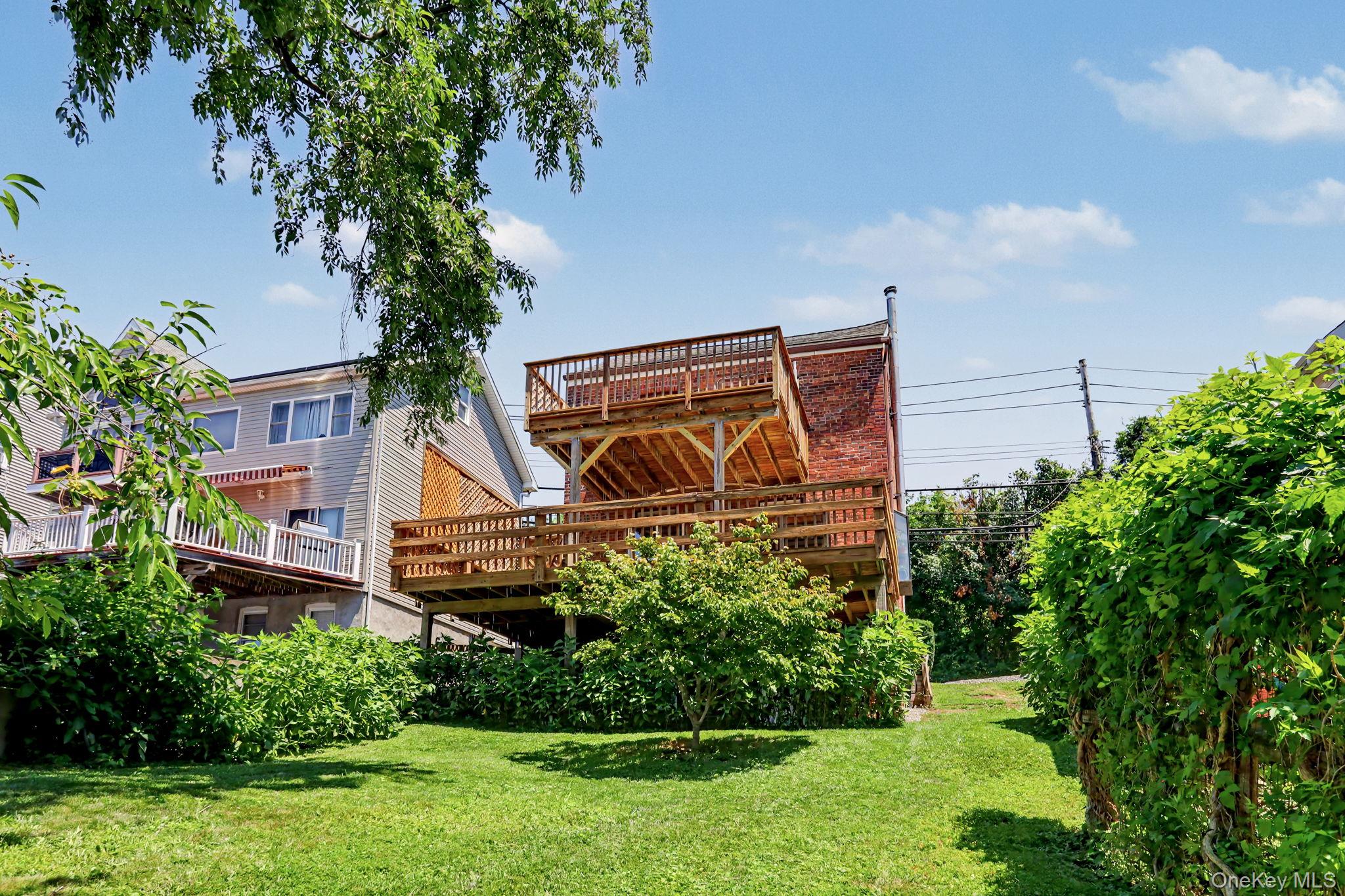33 Cedar Lane Property Photo 4