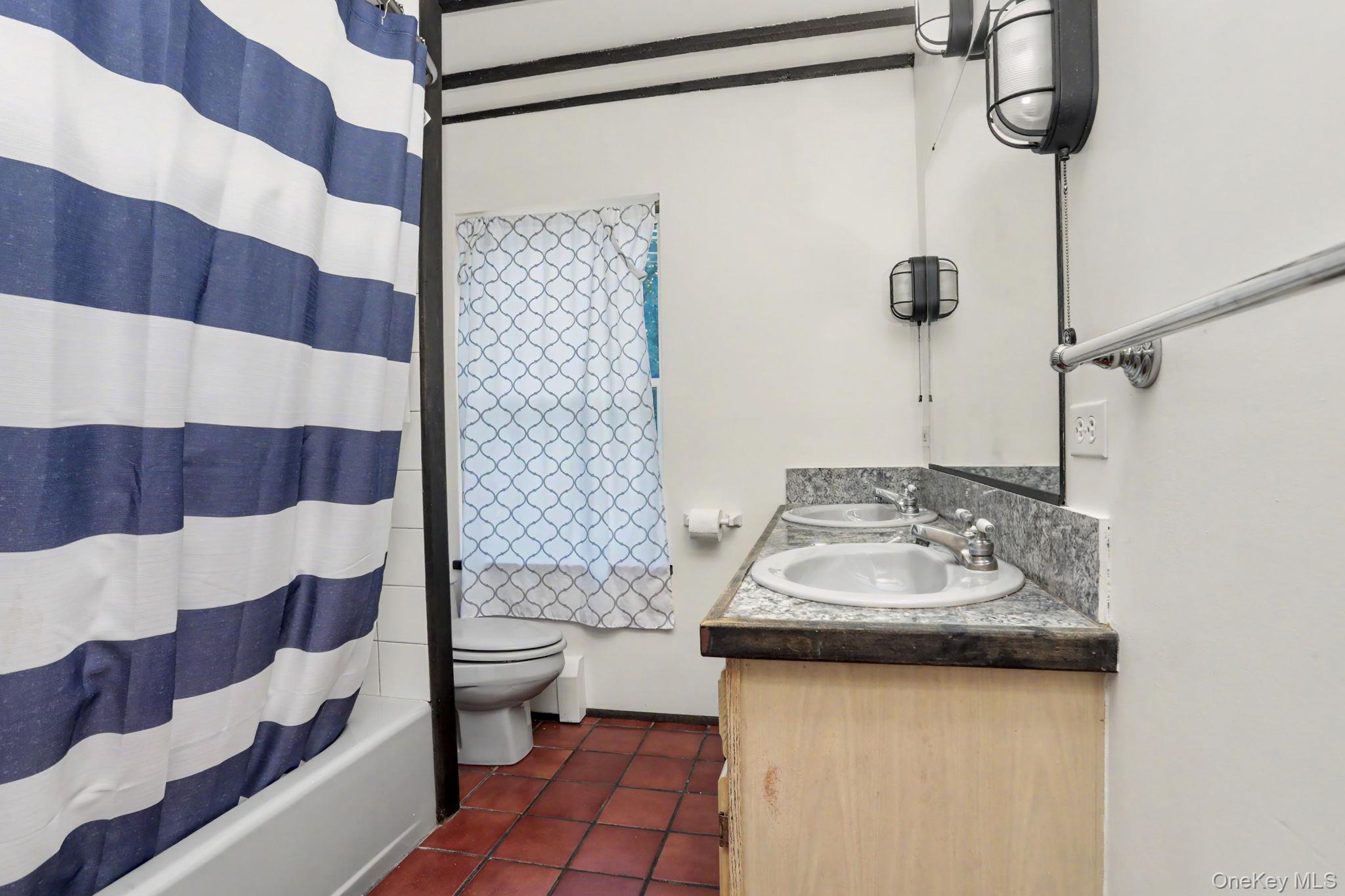 33 Cedar Lane Property Photo 12