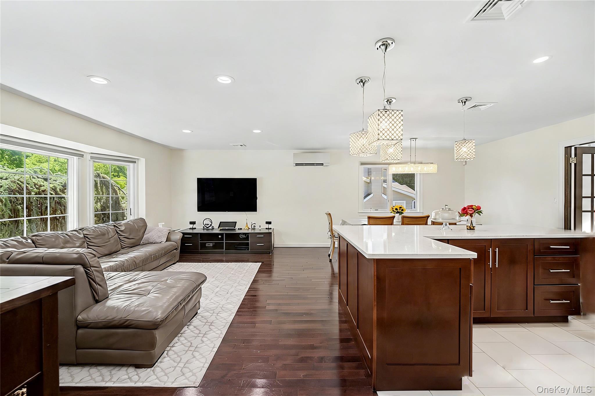 9 Cortland Avenue Property Photo 13