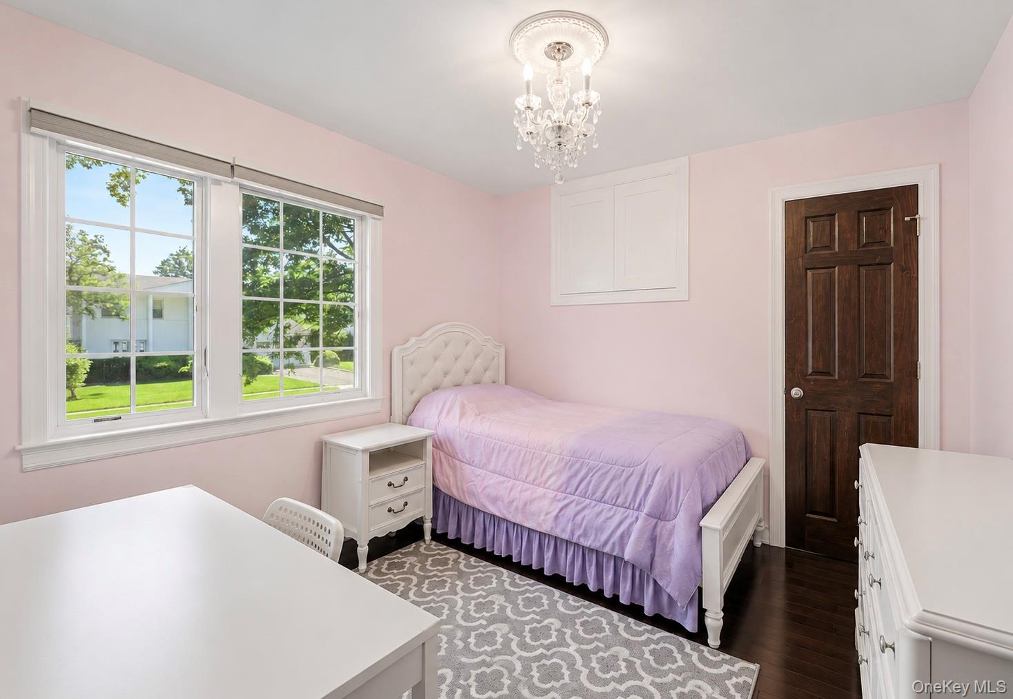 9 Cortland Avenue Property Photo 19