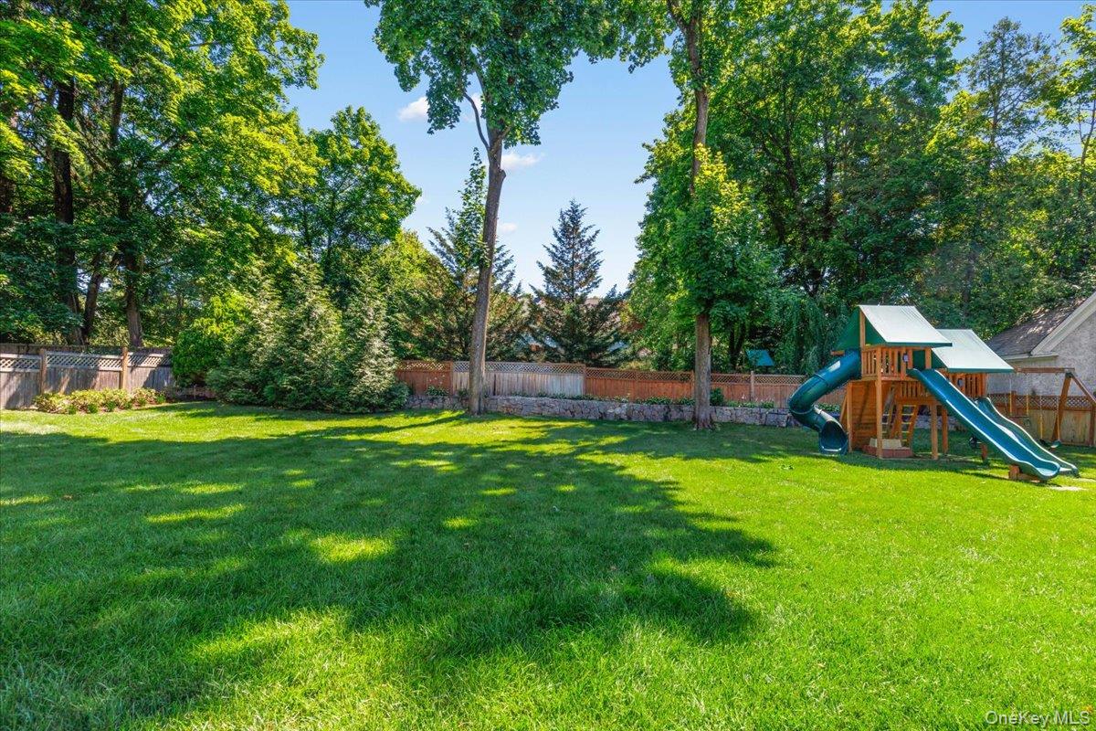 51 Croton Avenue Property Photo 38
