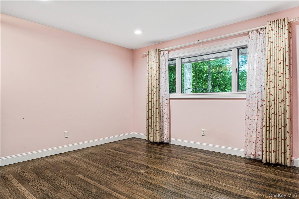 6 Cherry Lane Property Photo 18