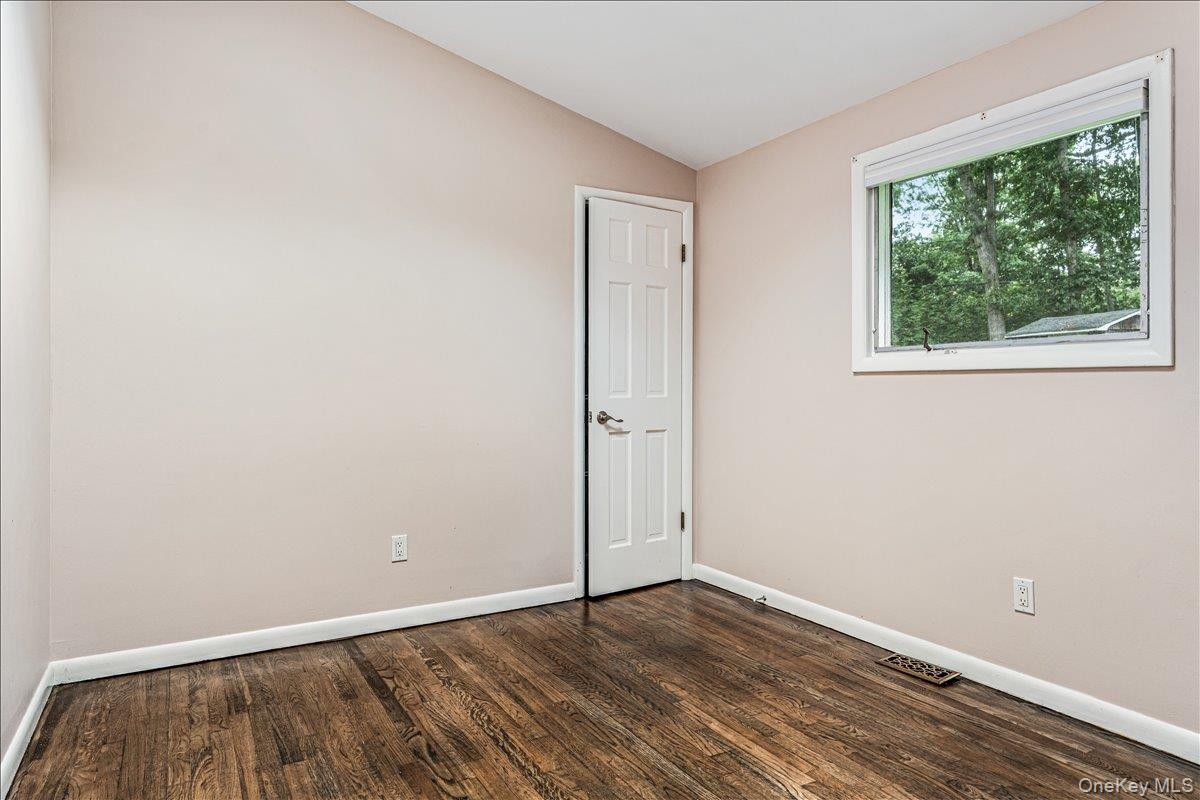 6 Cherry Lane Property Photo 23