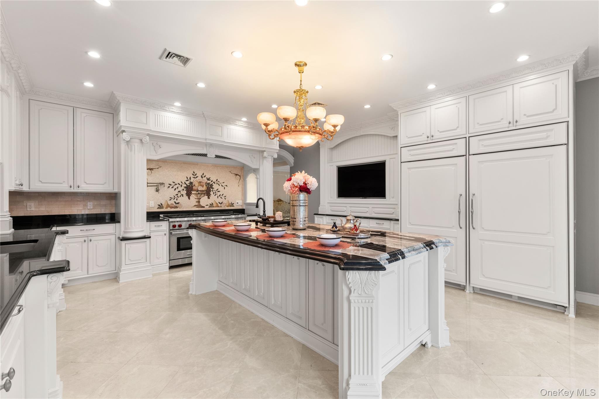 28 Whitney Circle Property Photo 9
