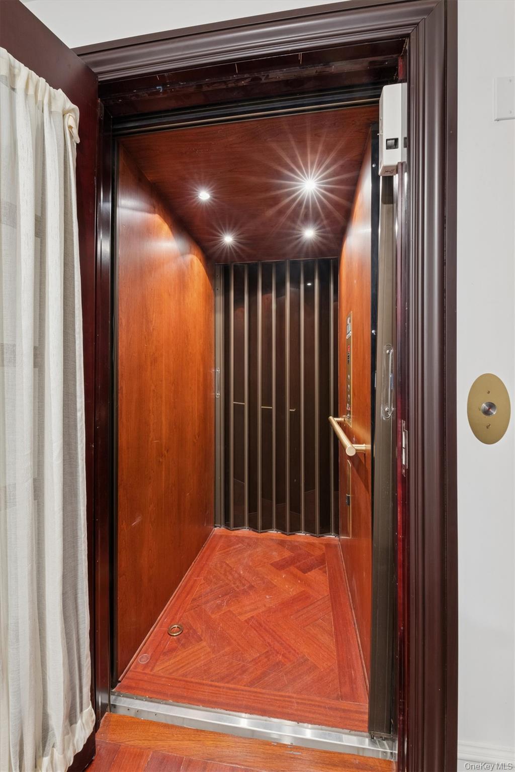 28 Whitney Circle Property Photo 23