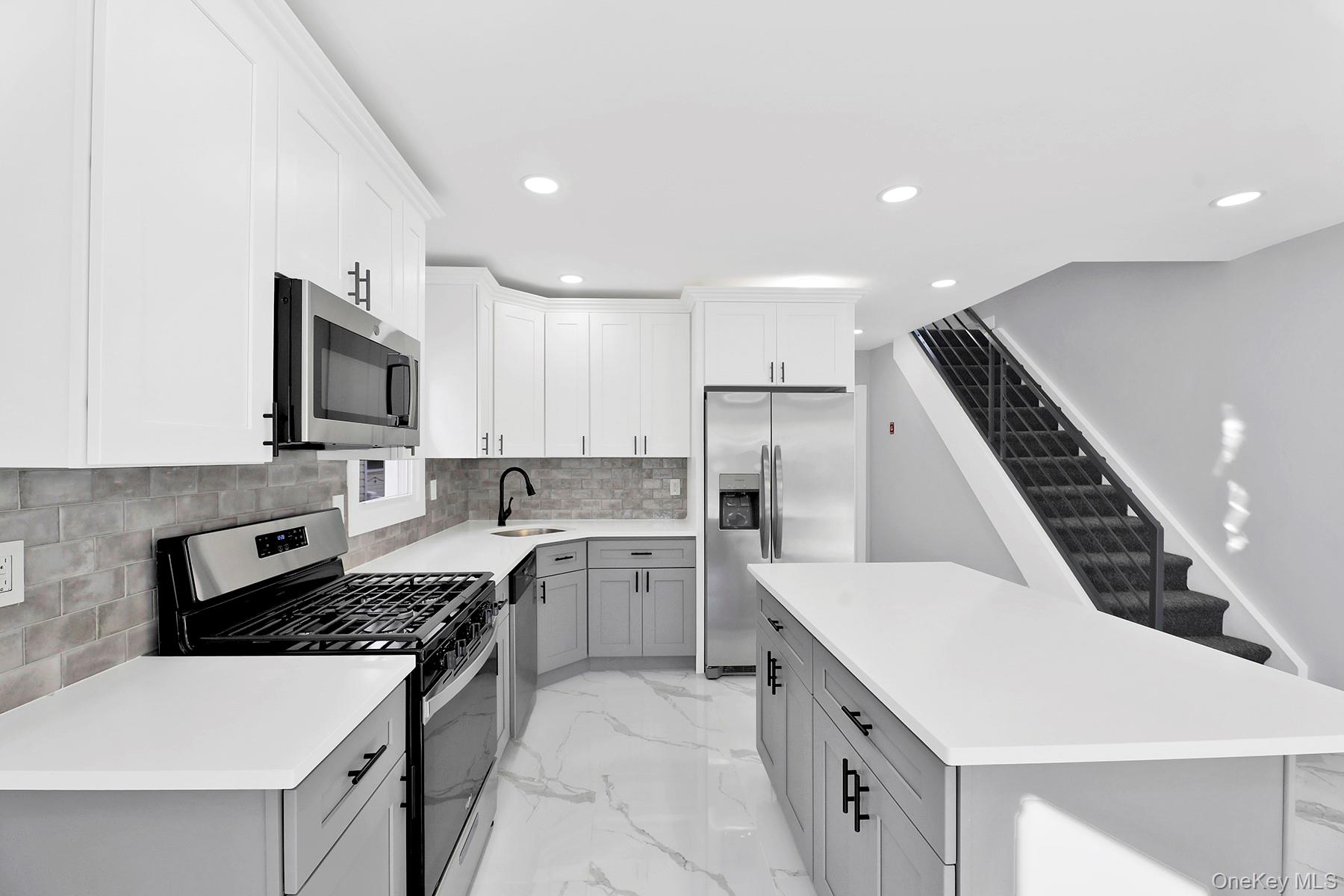 10920 221st Street Property Photo 1