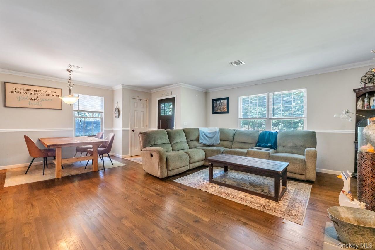 430 Yaphank Middle Island Road Property Photo 10