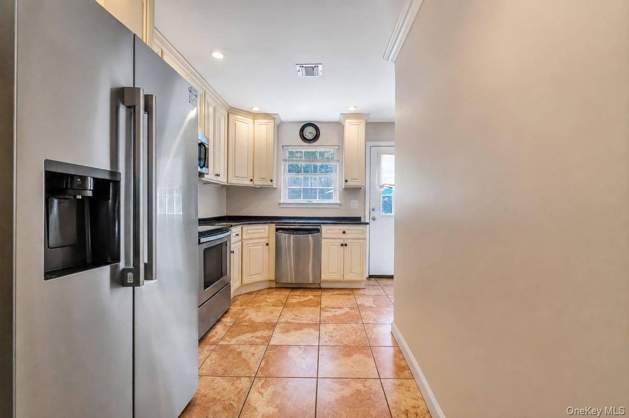 430 Yaphank Middle Island Road Property Photo 14