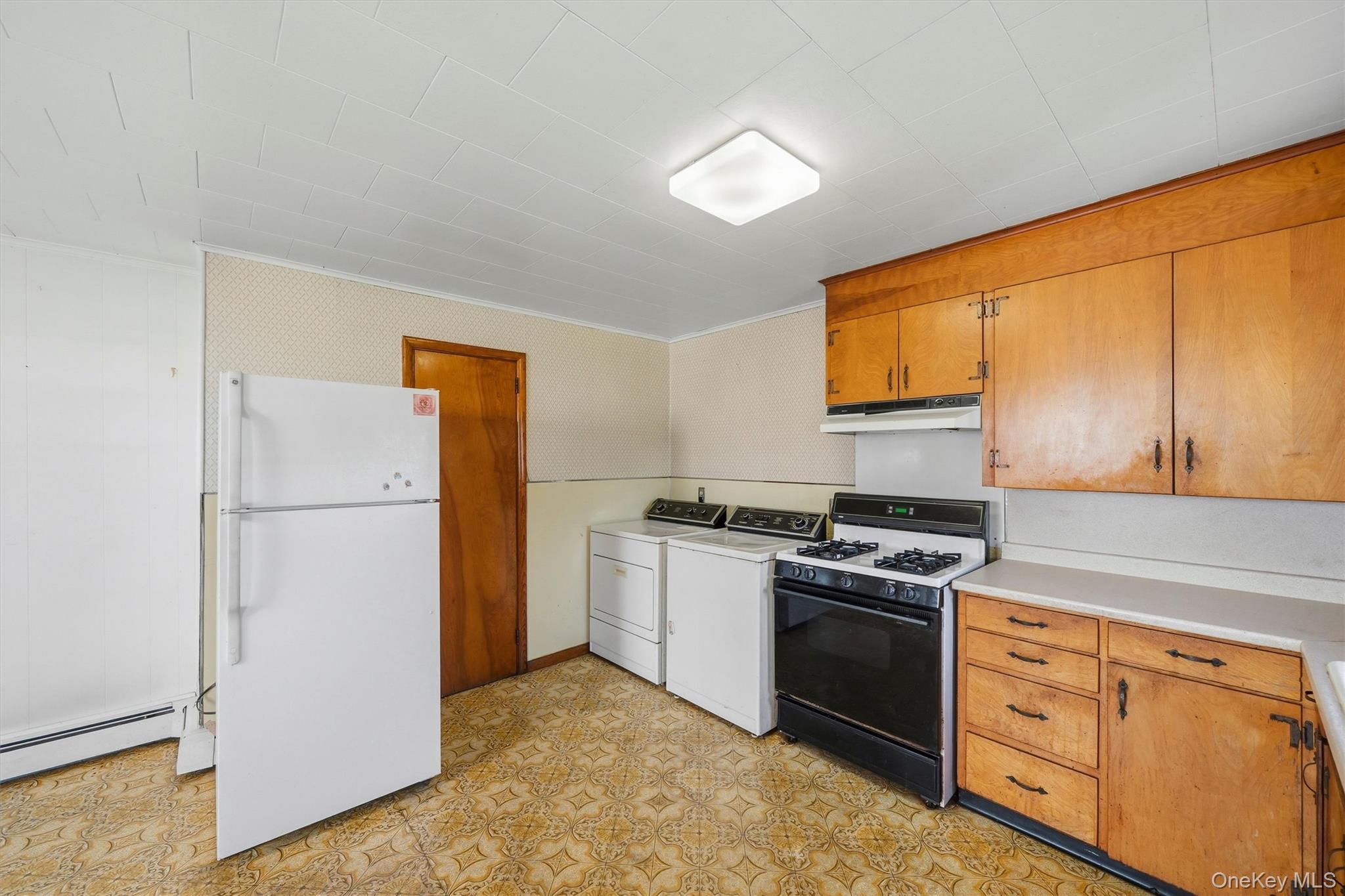 10 Church Street Property Photo 6