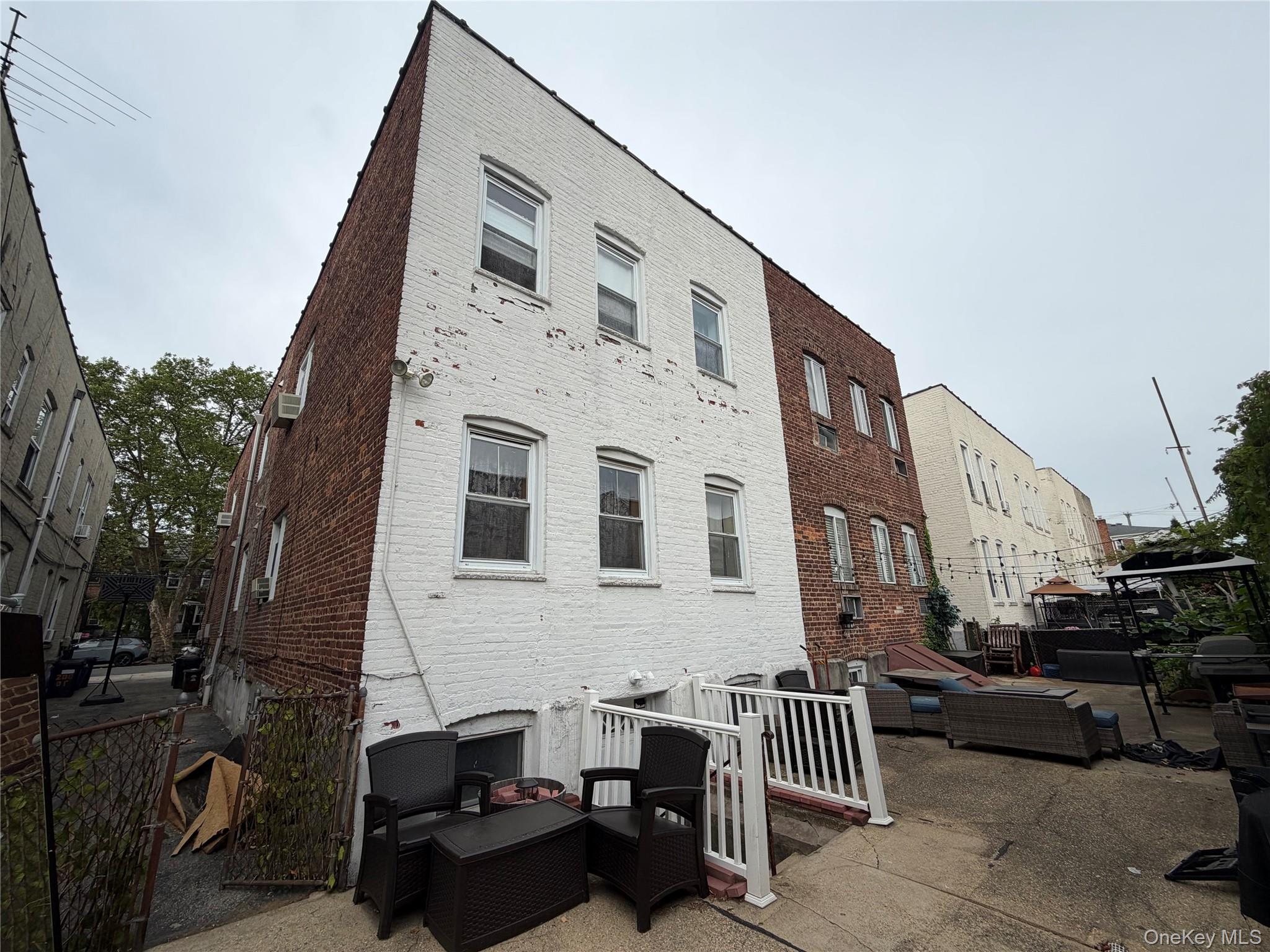 29-27 200th Street Property Photo 4