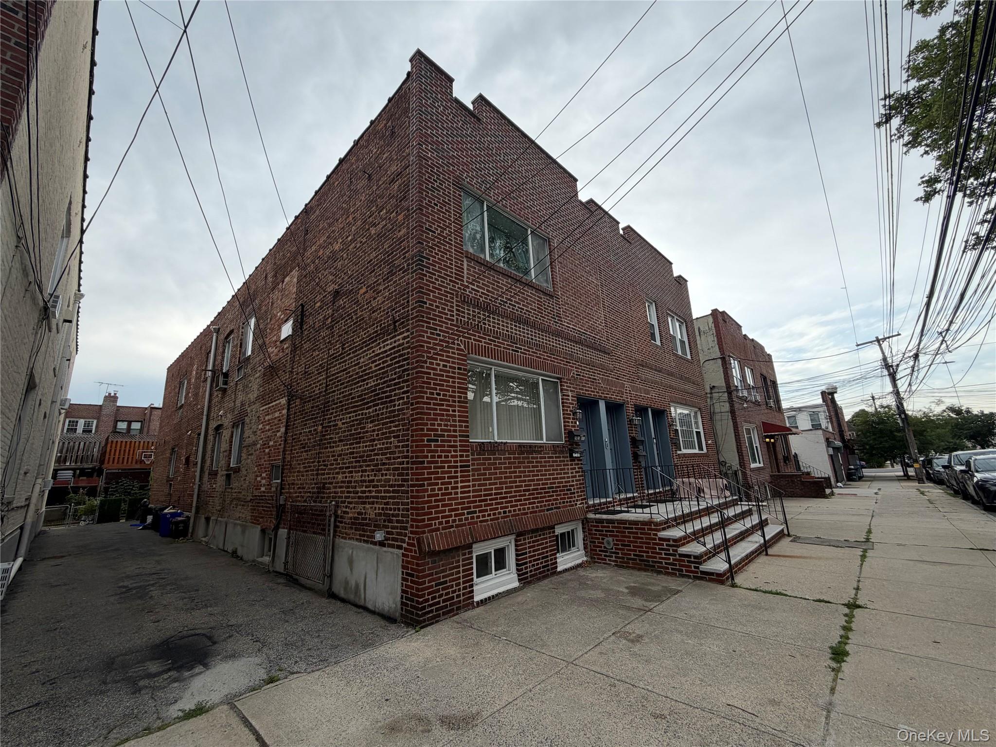29-27 200th Street Property Photo 6