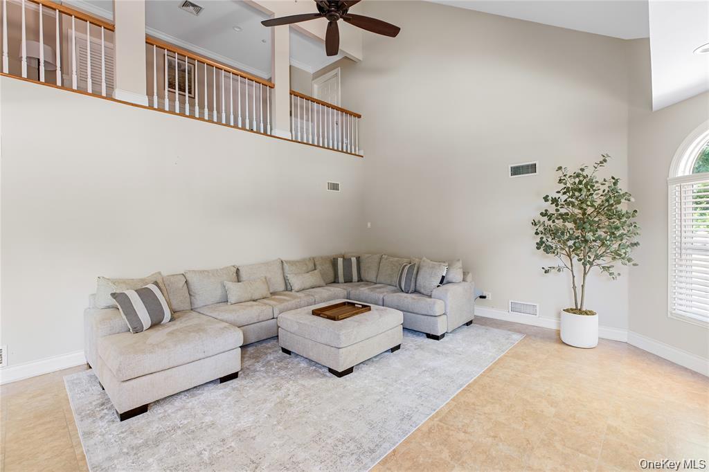 15 Teal Crescent Property Photo 15