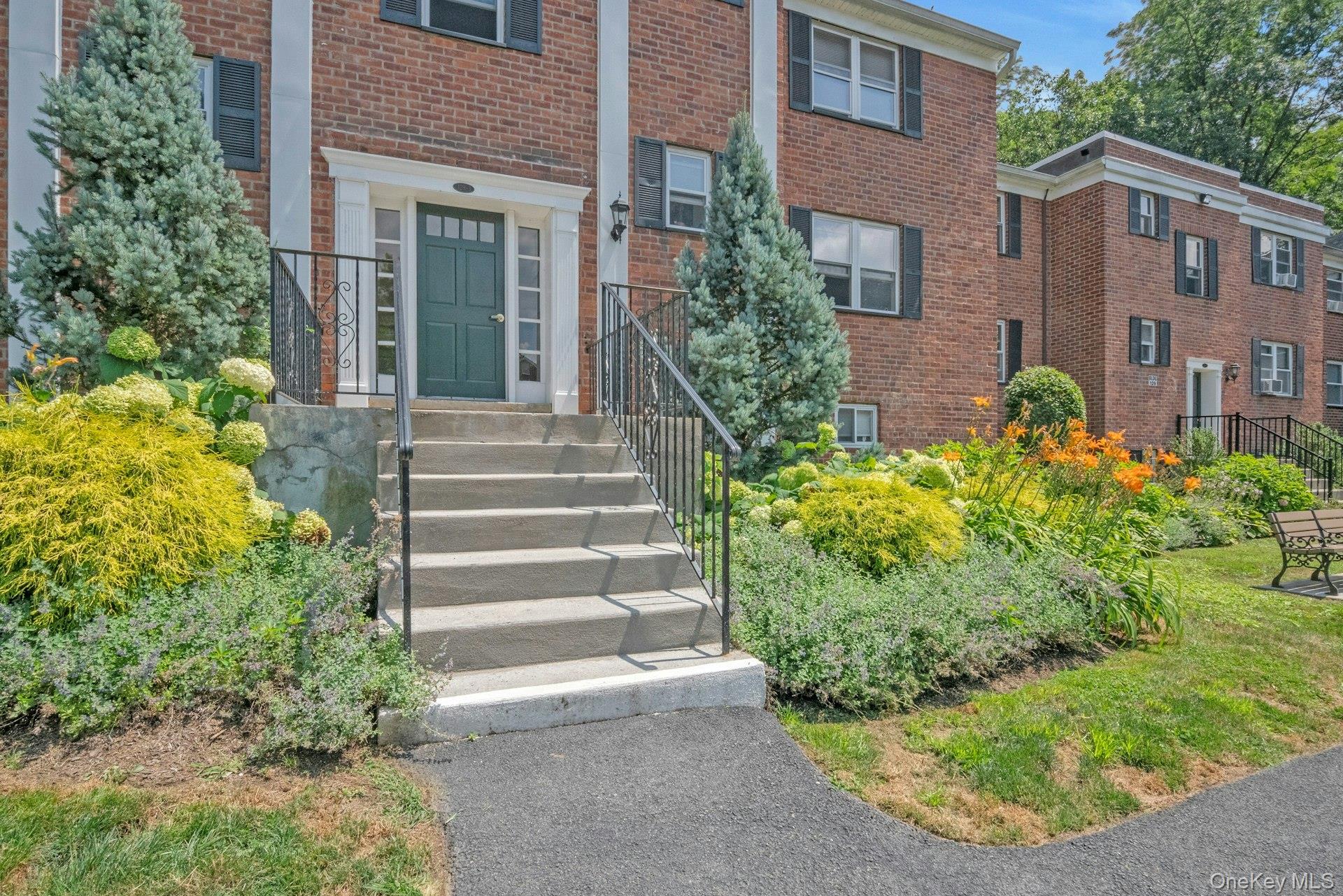 129-3 S Highland Avenue A2 Property Photo 1