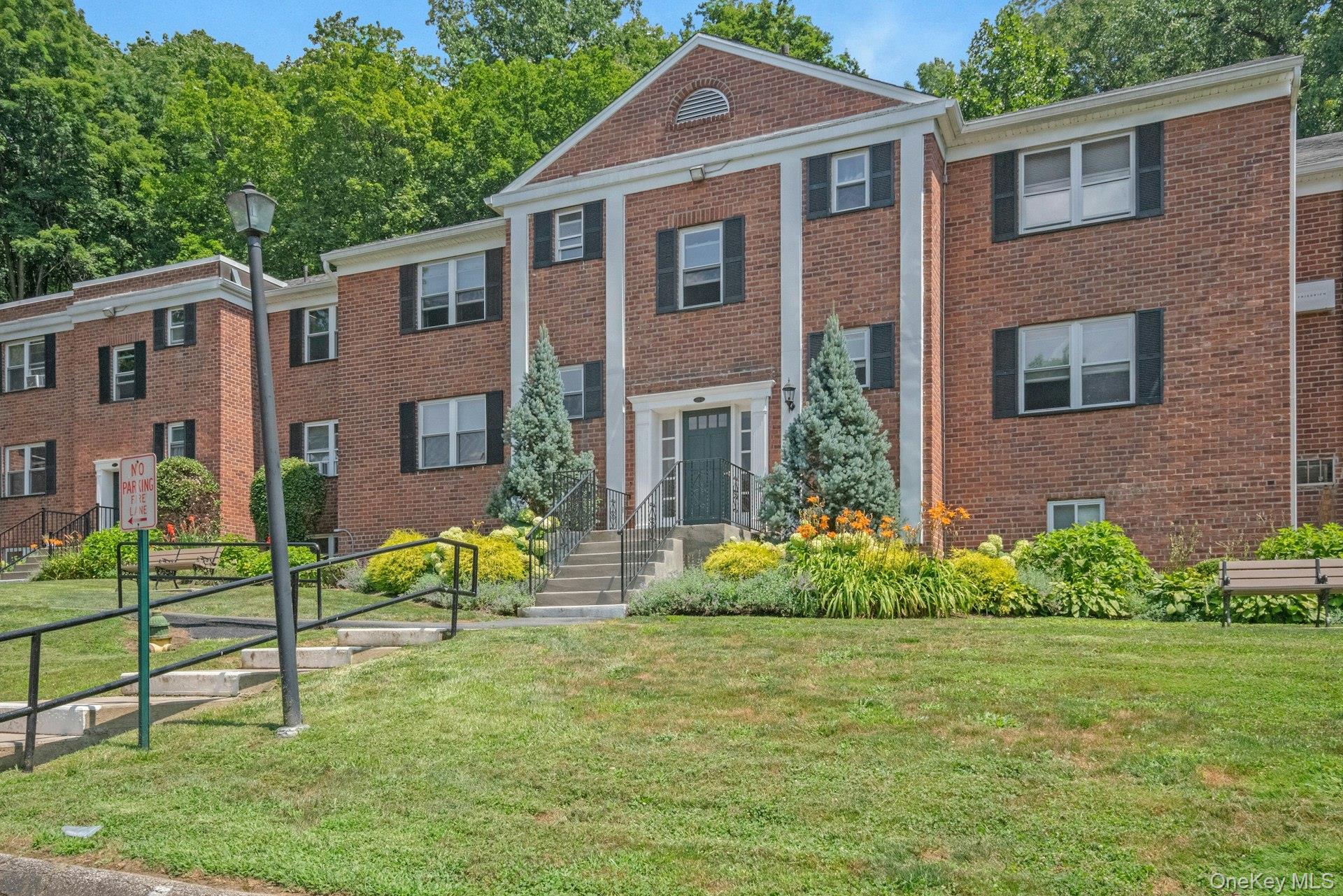 129-3 S Highland Avenue A2 Property Photo 2