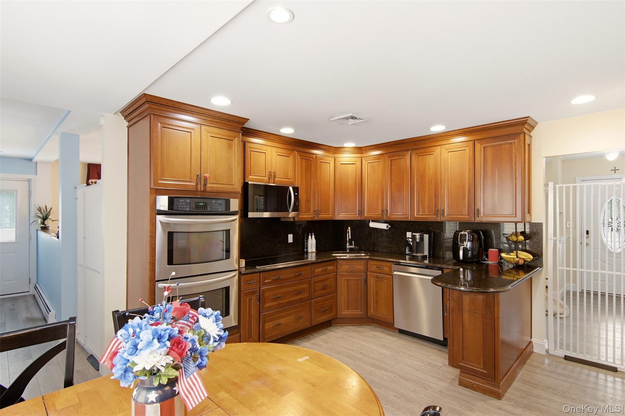 1 Geoffrey Avenue Property Photo 21